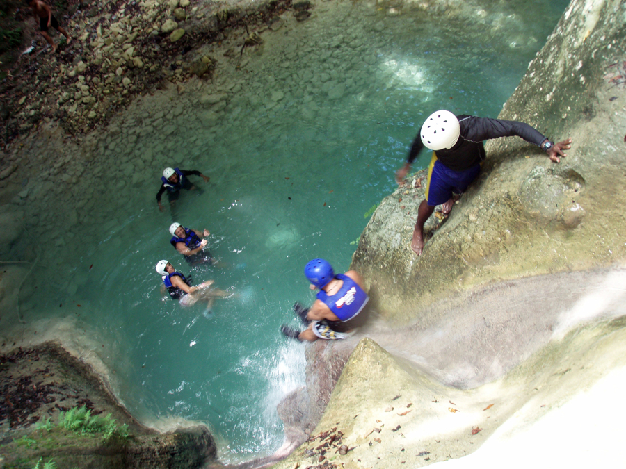 Gallery1/cascading_at_27_charcos_de_damajagua_falls.jpg